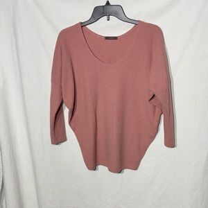 Aritzia Women's Pink Scoop Neck Sweater